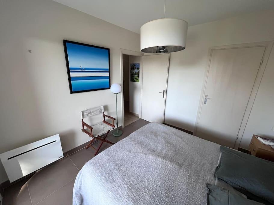 Appartement Avec Terrasse, Vue Jardin Et Piscine Antibes Eksteriør bilde